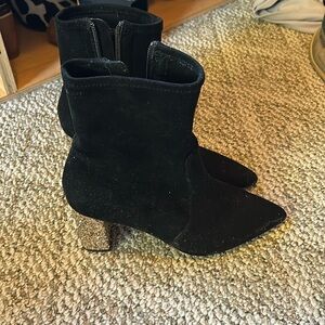 Jewel Badgley Mischka women’s Gina black suede booties with gold sequin, 7.5